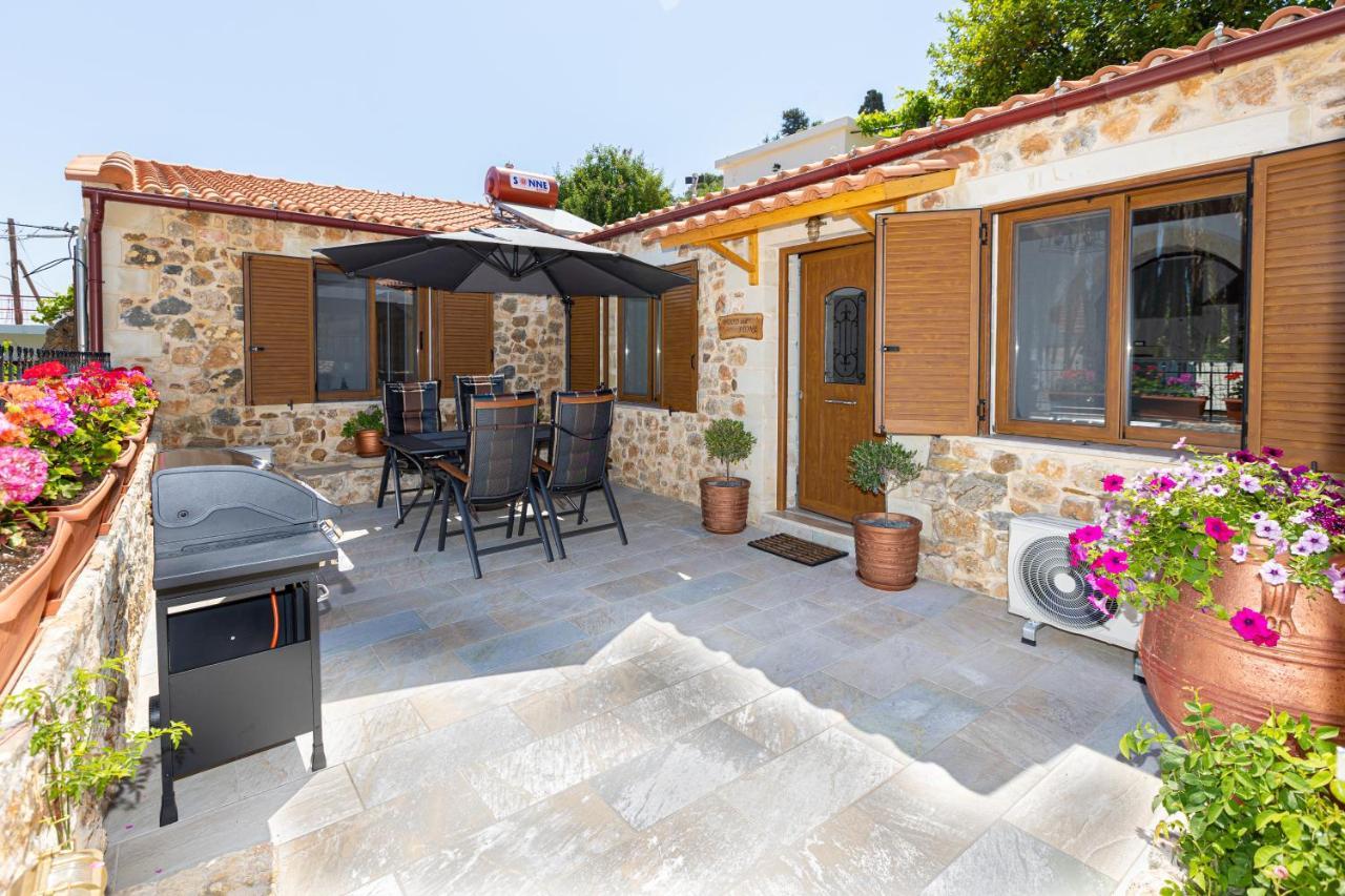Wood And Stone Apartamento Tsikalaria  Exterior foto